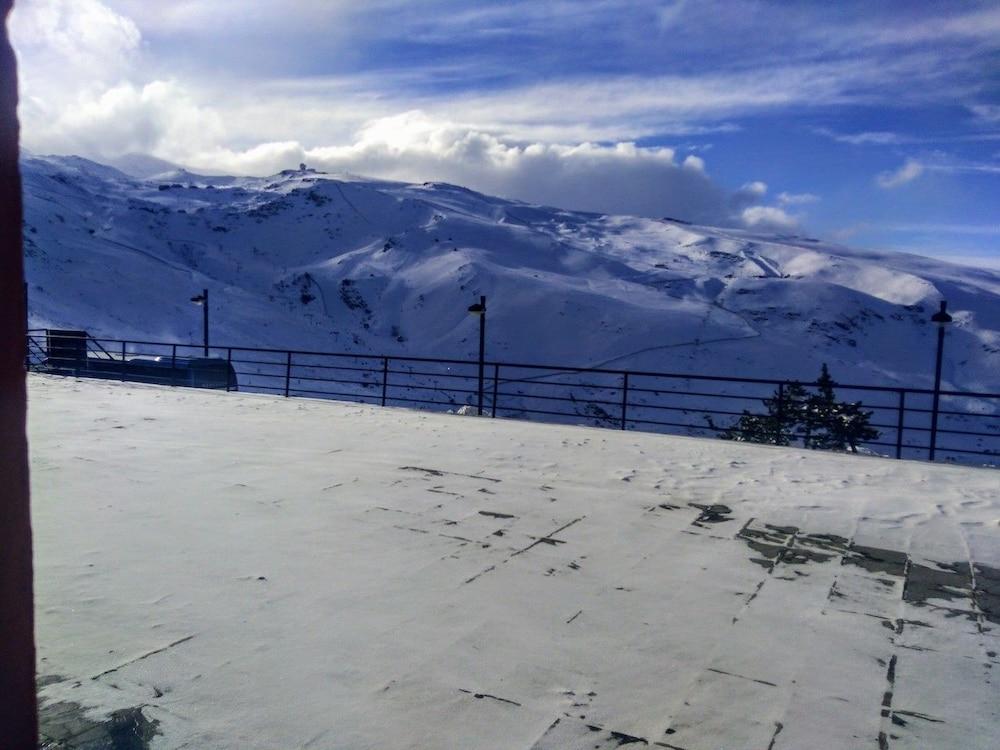 Hotel Montesol Arttyco Sierra Nevada Eksteriør billede